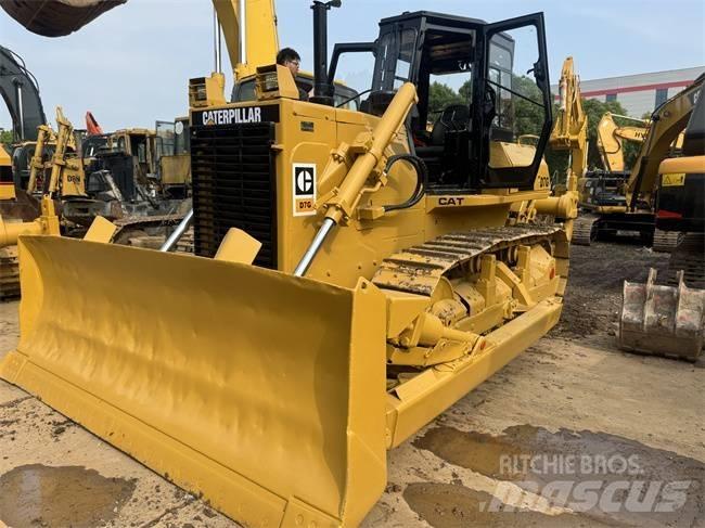 CAT D 7 G Pásové dozéry
