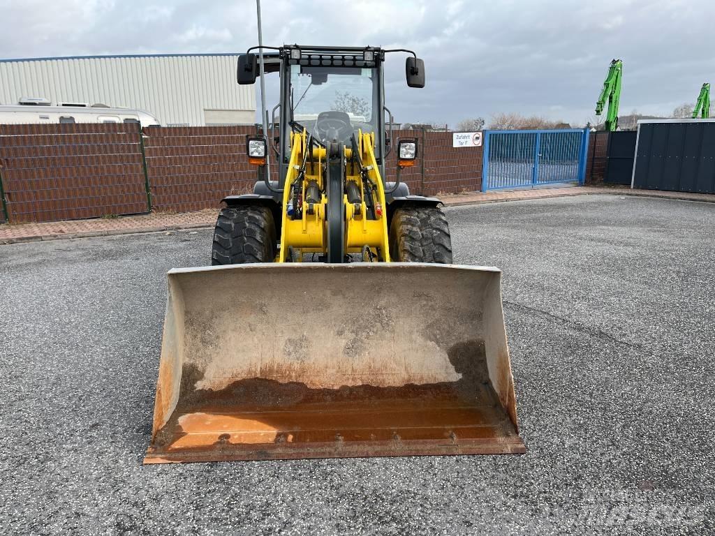 Wacker Neuson WL 44 Kolesové nakladače