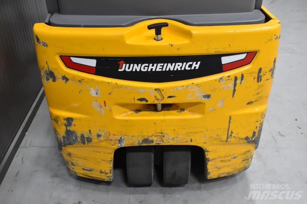 Jungheinrich EFG 220 Akumulátorové vozíky