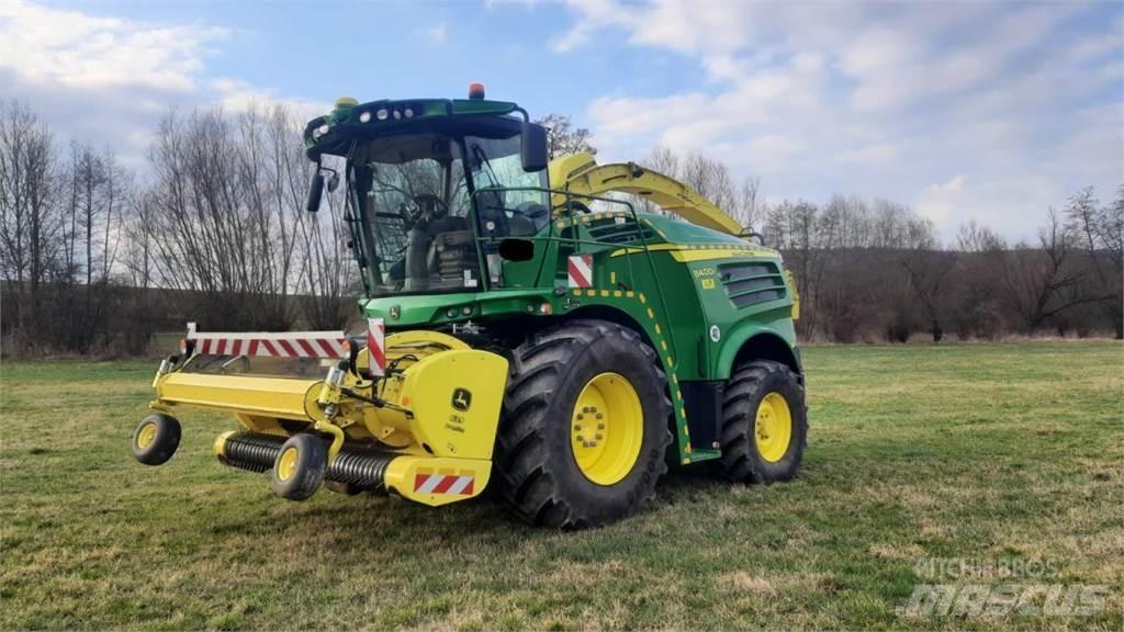 John Deere 8400i Samochodné kosačky