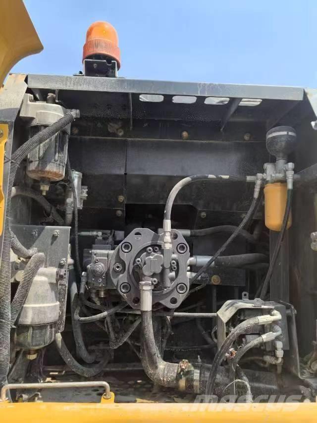 Sumitomo SH 200 Pásové rýpadlá