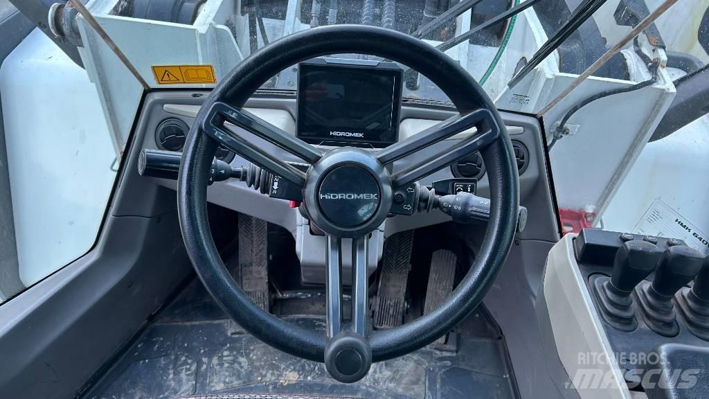 Hidromek HMK 640 WL Kolesové dozéry