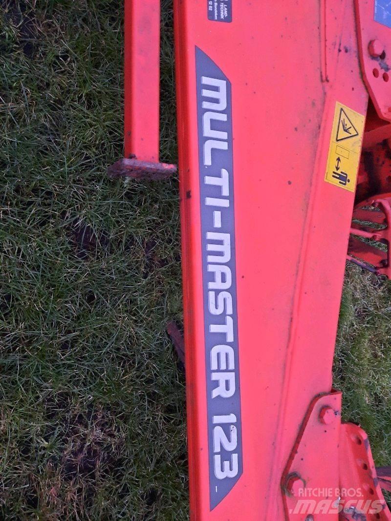 Kuhn MM1235T8010 Pluhy