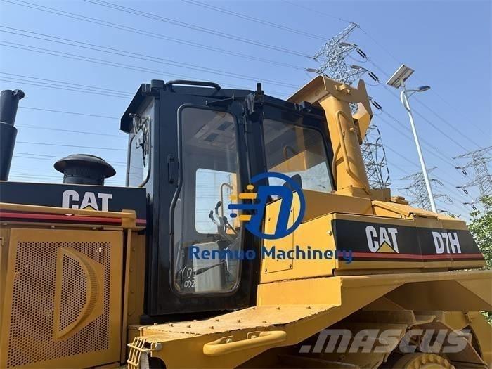 CAT D 7 R Pásové dozéry