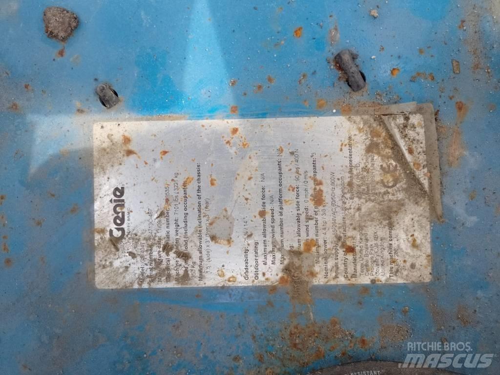 Genie GS 4047 Nožnicové zdvíhacie plošiny
