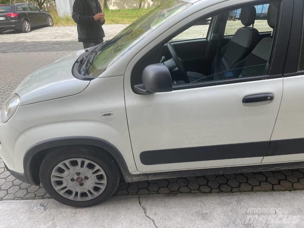 Fiat Panda Automobily