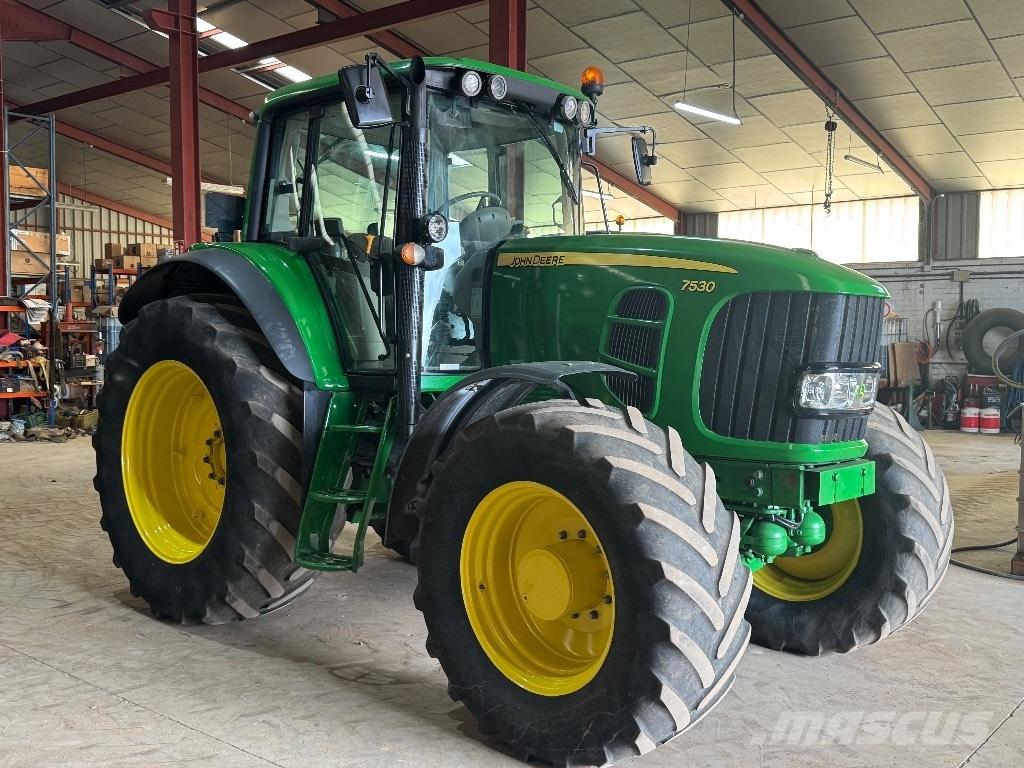 John Deere 7530 AQ Traktory
