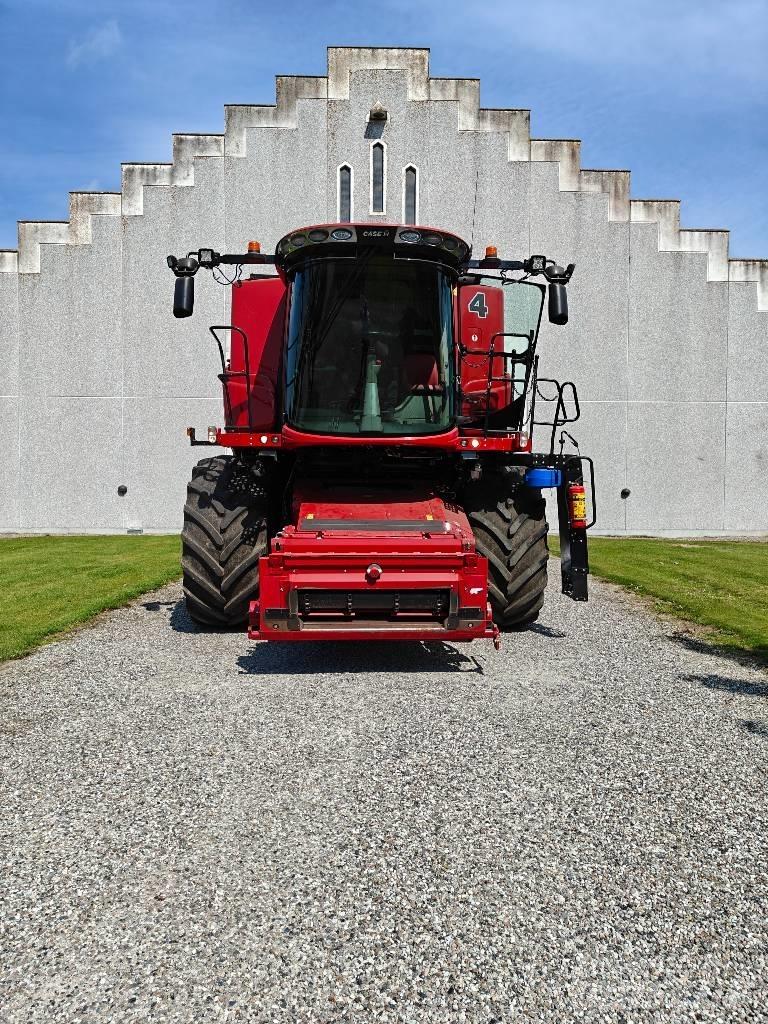 Case IH 9250 Kombinované zberacie stroje