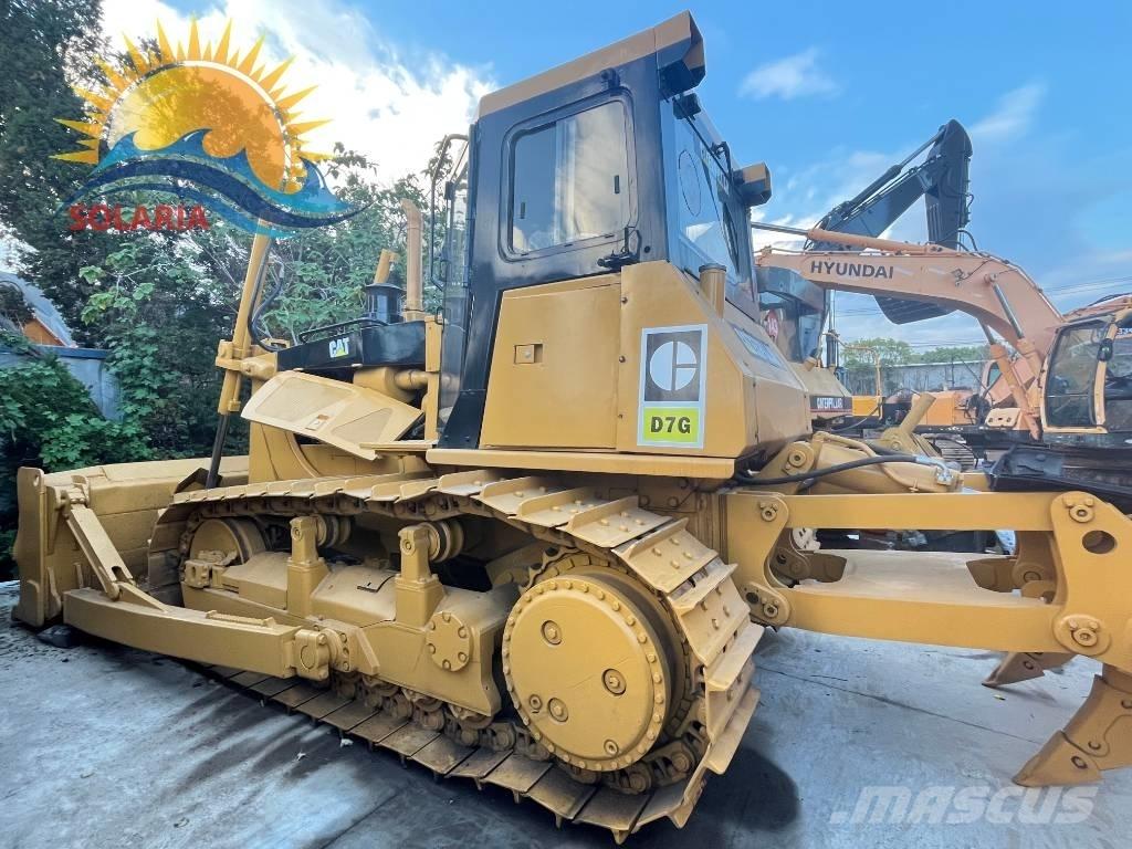 CAT D 7 G Pásové dozéry