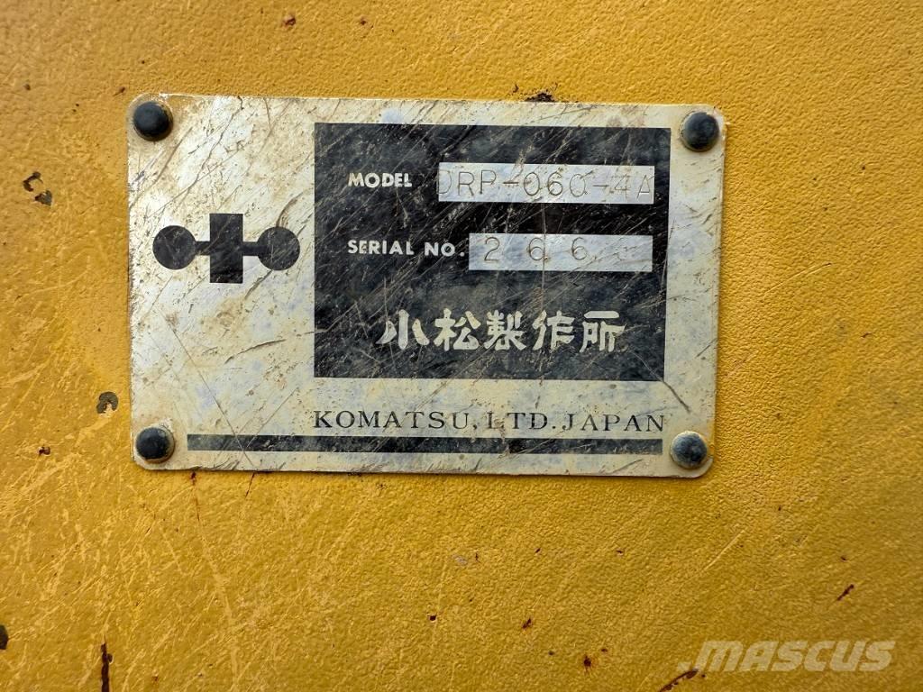 Komatsu D 65 PX-12 Pásové dozéry