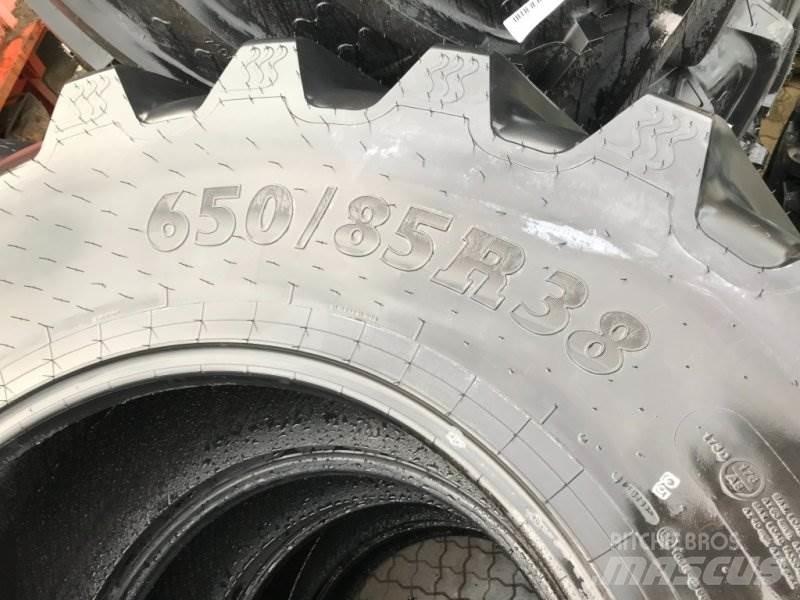 BKT 650/85R38 Pneumatiky, kolesá a ráfiky