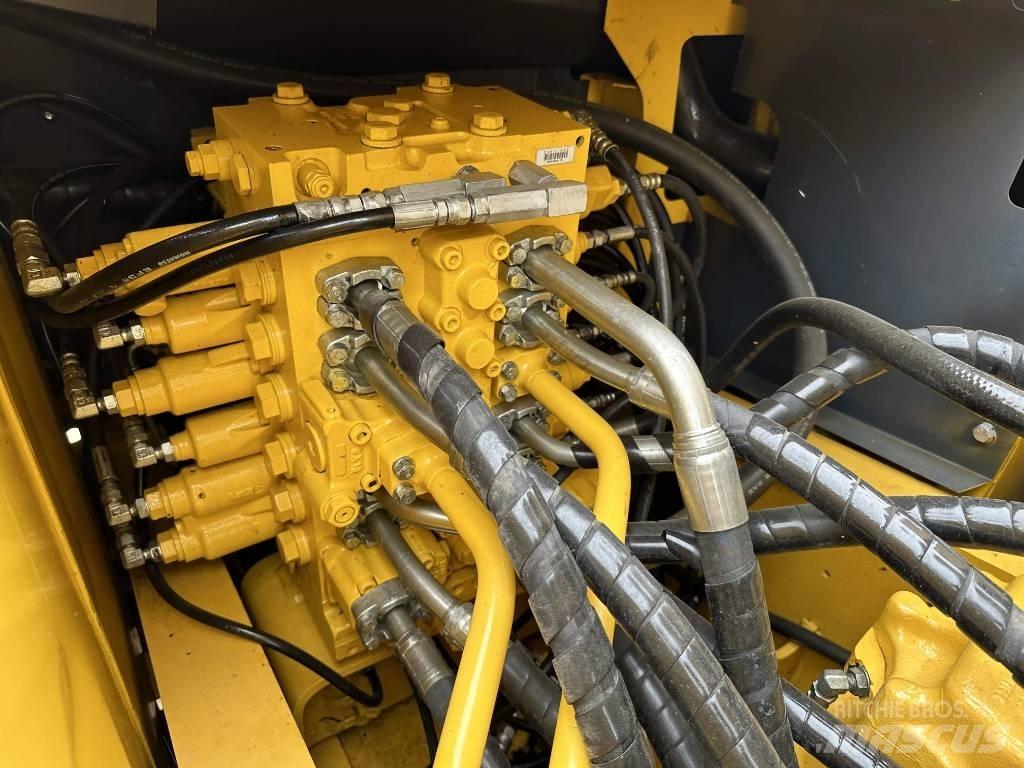 Komatsu PC 200-8 Pásové rýpadlá