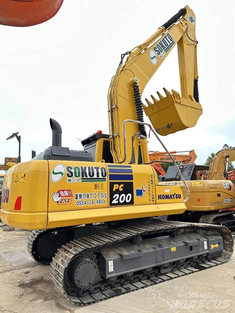 Komatsu PC 200-8 Pásové rýpadlá