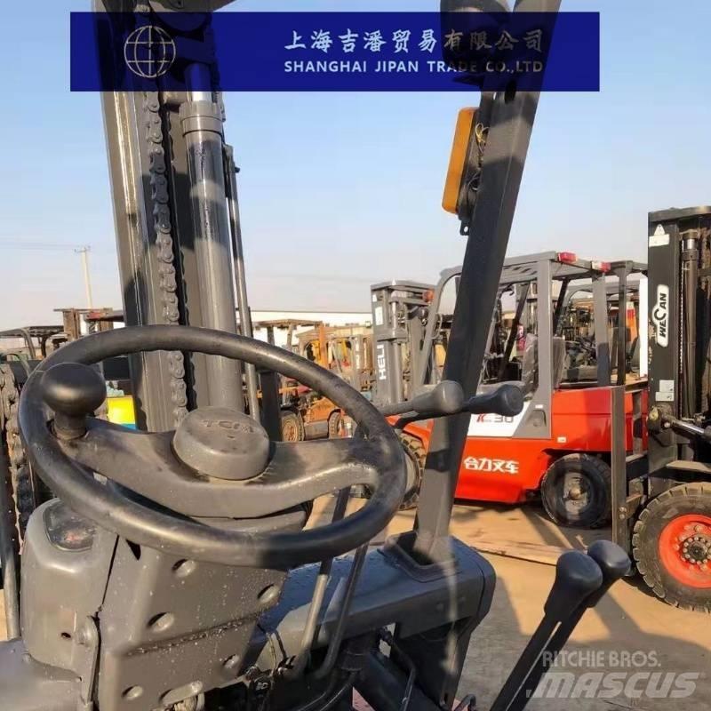 TCM FD 30 Dieselové vozíky