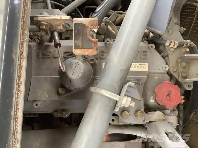 Hitachi ZX 210 LC-5B Pásové rýpadlá