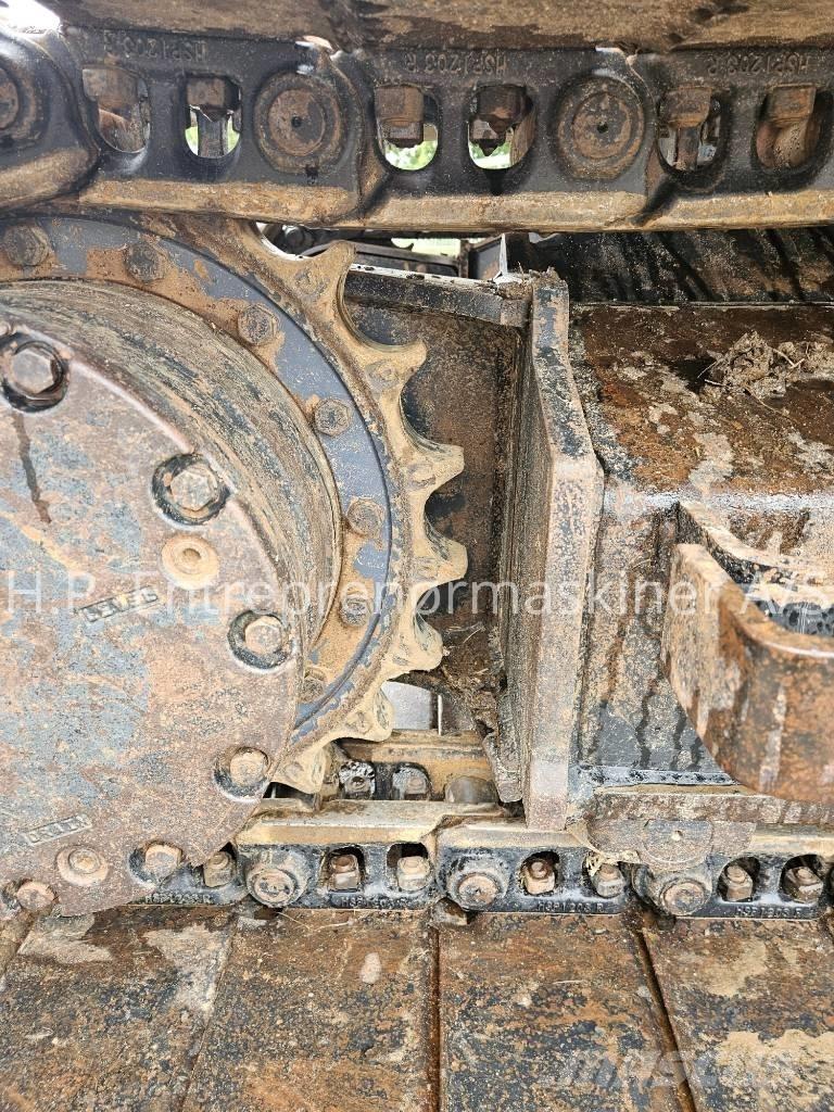 Hitachi ZX 135 US-7 Pásové rýpadlá