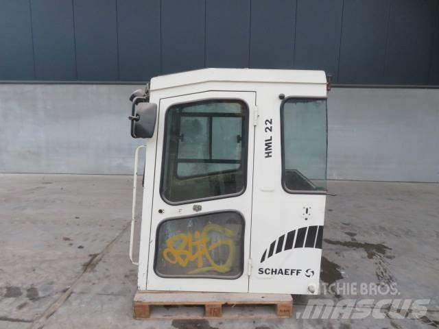 Schaeff HML 22 Kabíny a interiér