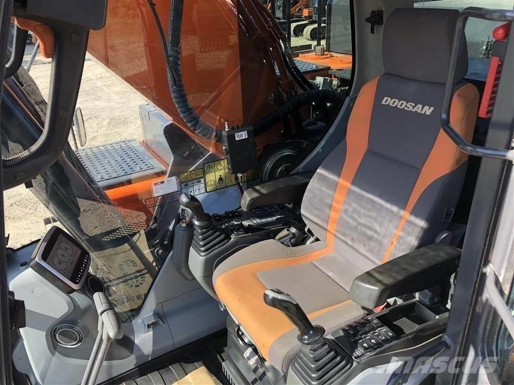 Doosan dx300 Pásové rýpadlá