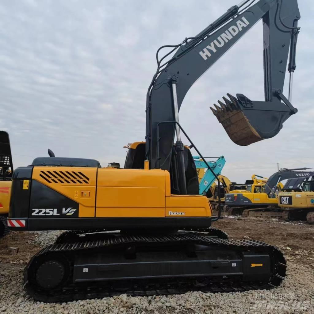 Hyundai 225VS Pásové rýpadlá