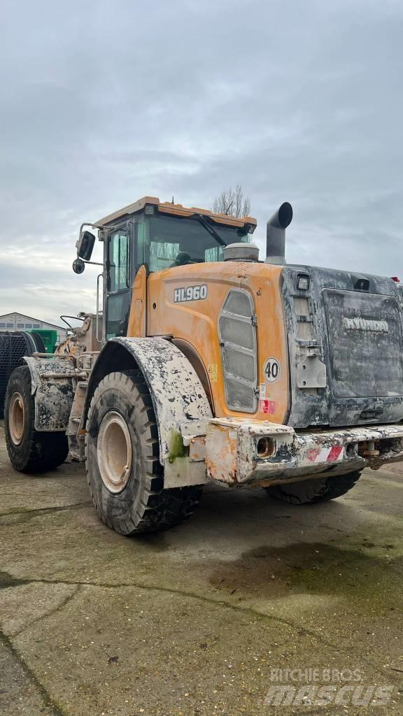 Hyundai HL 960 Kolesové nakladače