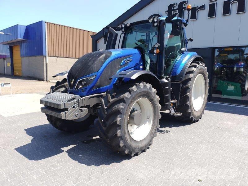 Valtra T194 A Traktory
