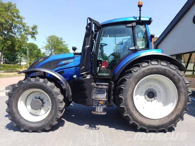 Valtra T194 A Traktory
