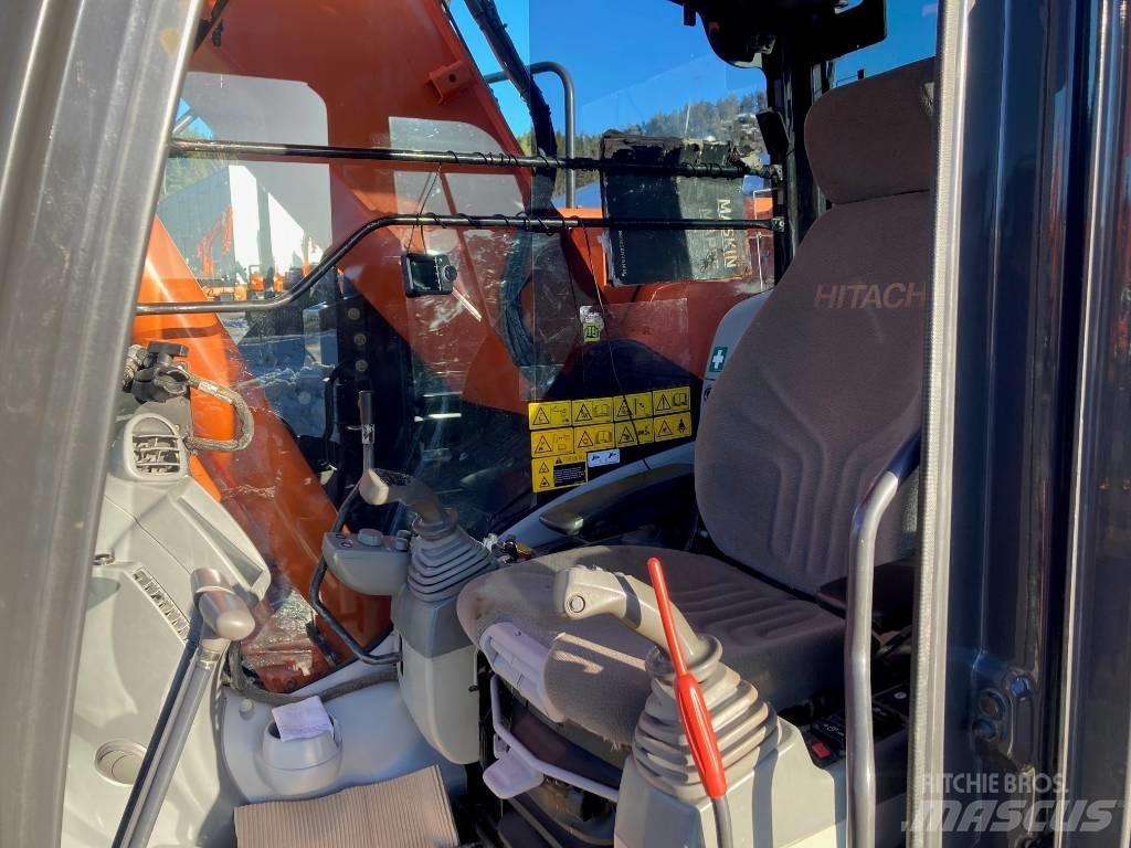 Hitachi ZX225USLC-5 Pásové rýpadlá