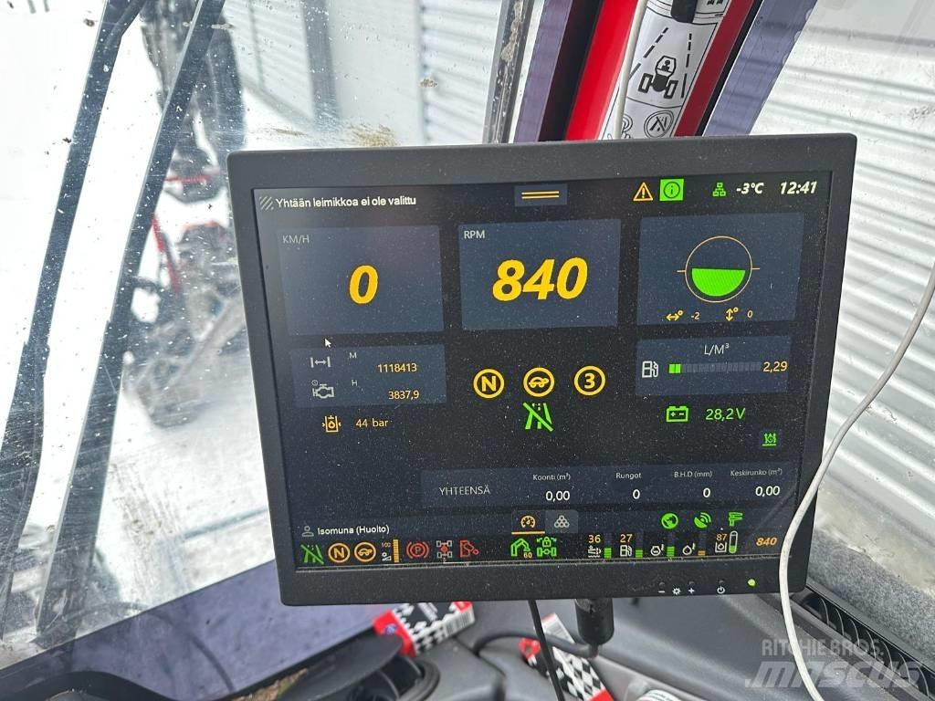 Komatsu 931 XC Harvestory