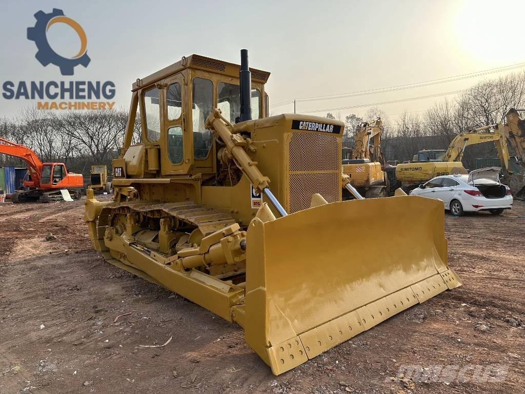 CAT D 7 G Pásové dozéry