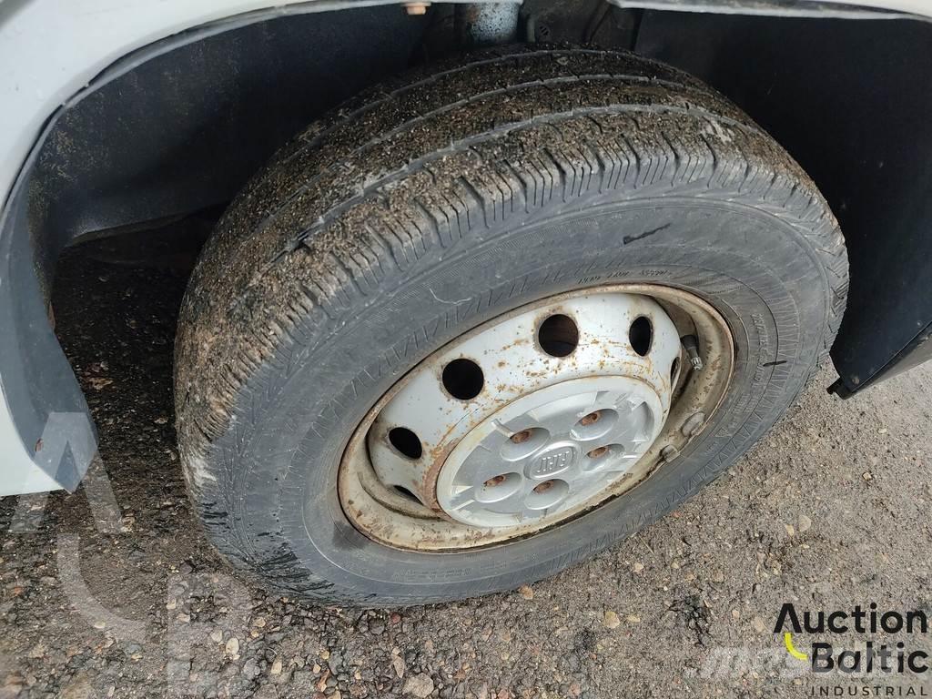Fiat Ducato Nakladacia/sklápacia bočnica
