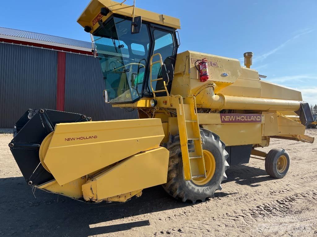 New Holland 8030 12´ Kombinované zberacie stroje