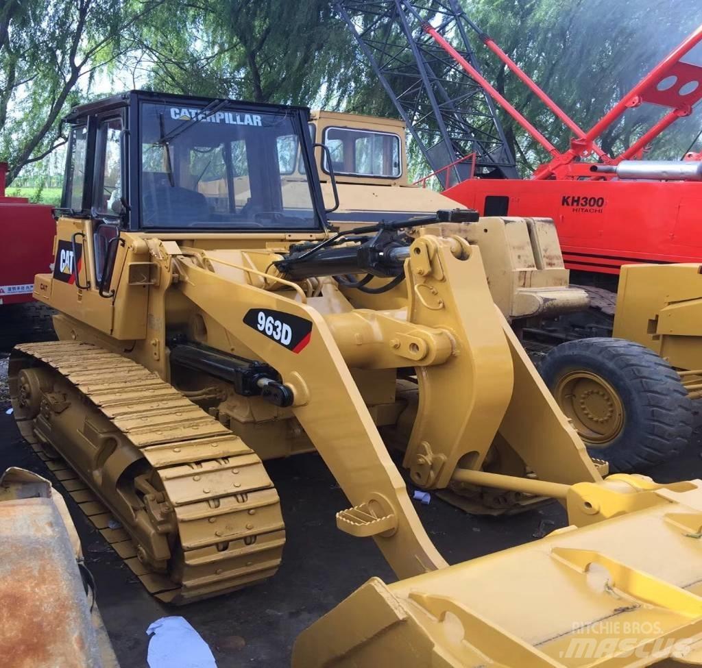 CAT 963 Pásové nakladače