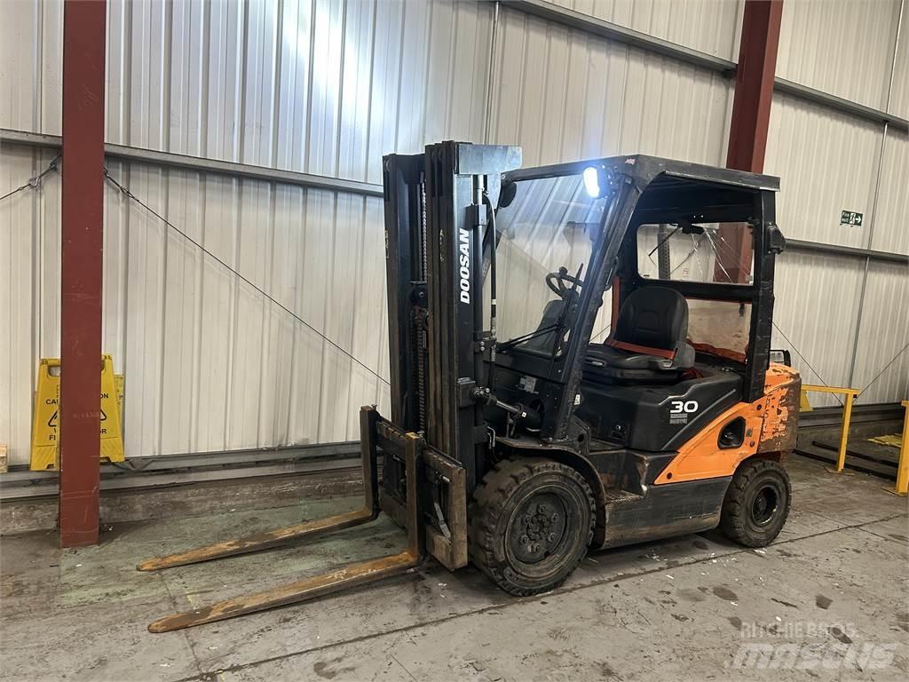 Doosan D30S-5 Dieselové vozíky