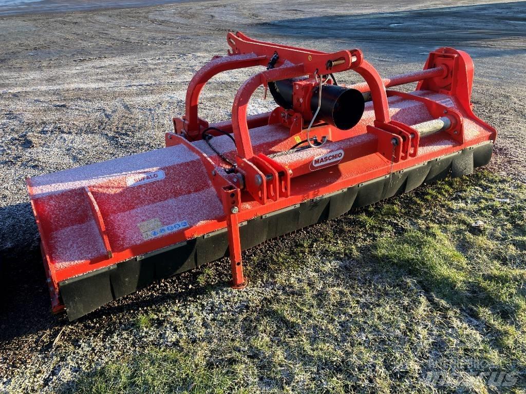 Maschio bufalo 300 Mulčovače