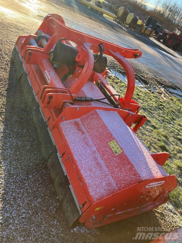 Maschio bufalo 300 Mulčovače