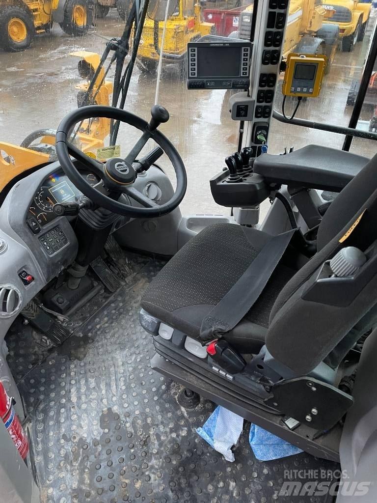 Volvo L110H Kolesové nakladače