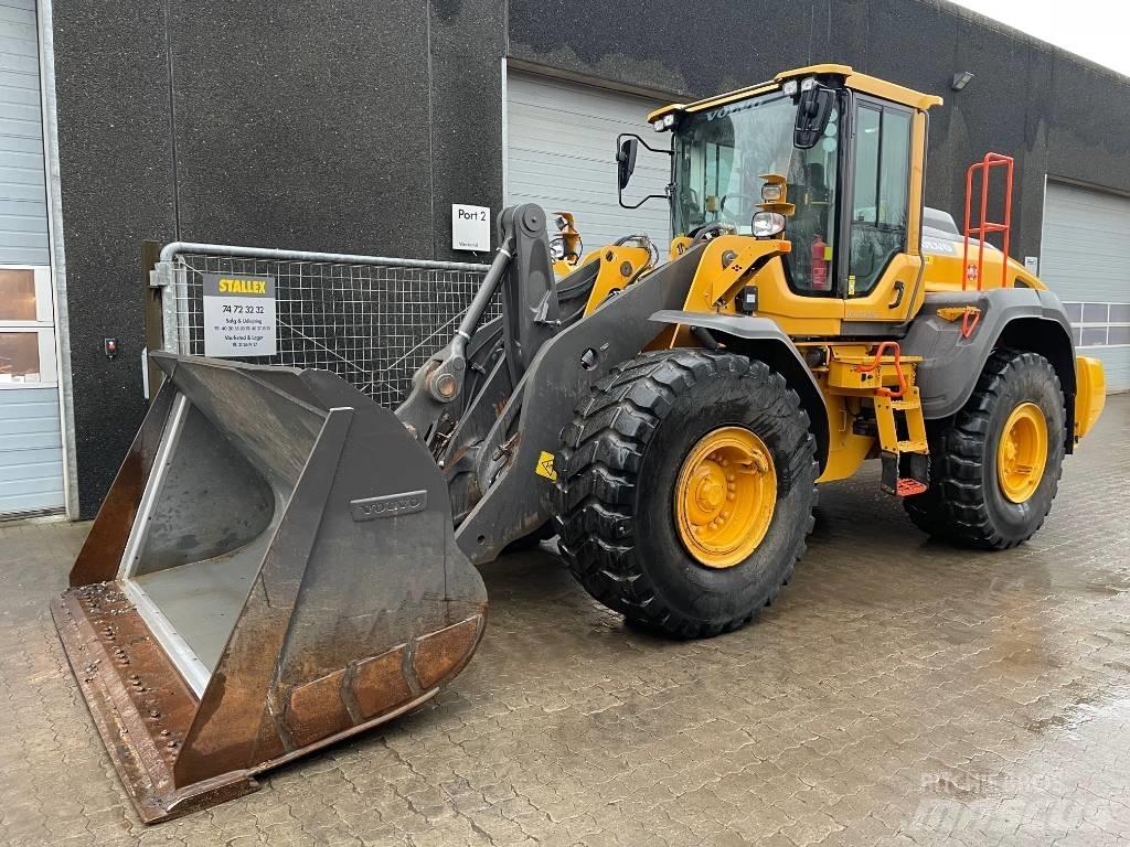 Volvo L110H Kolesové nakladače