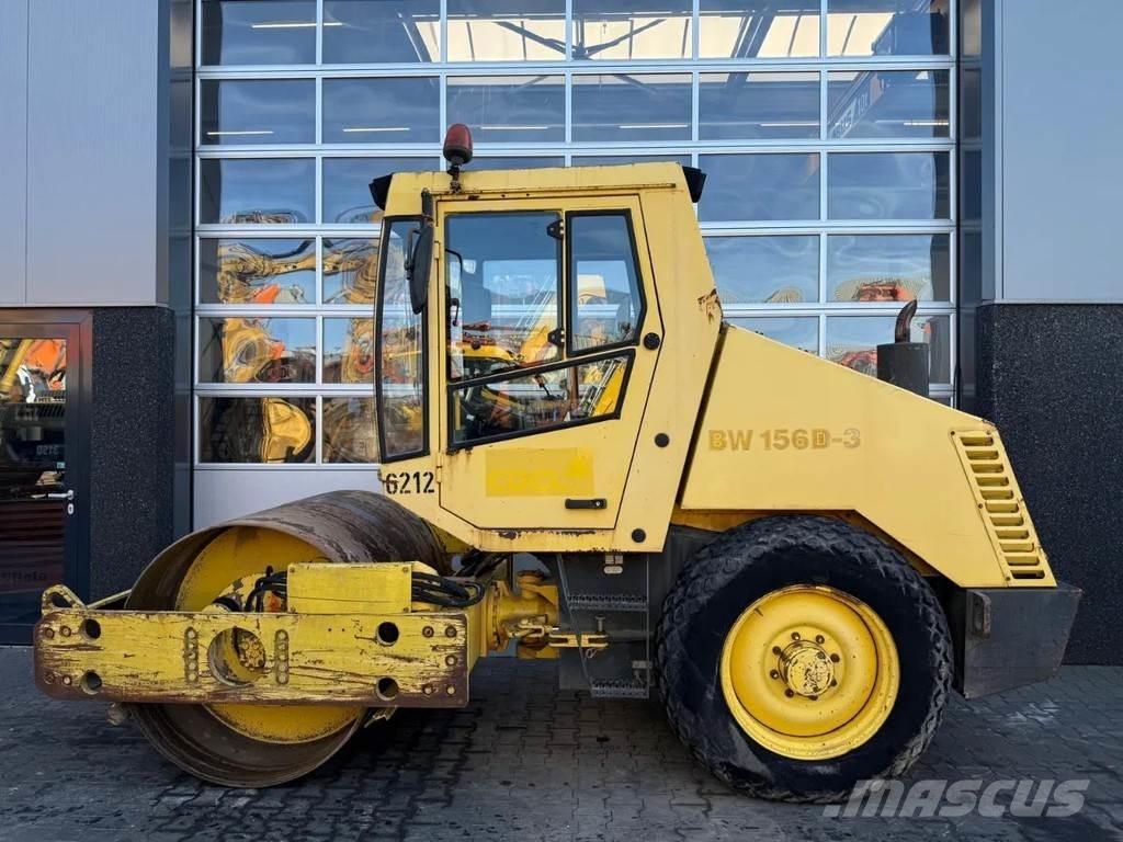 Bomag BW156D-3 Pneumatikové valce