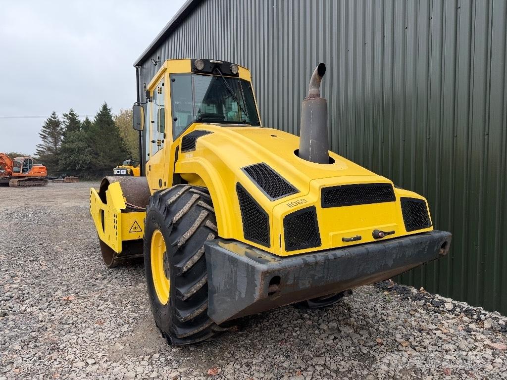 Bomag BW 213 D H-4 Ťahačové valce