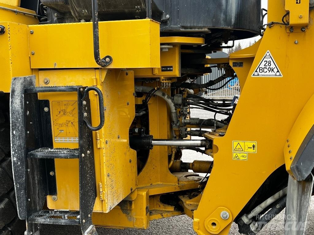 CAT 982 M Kolesové nakladače