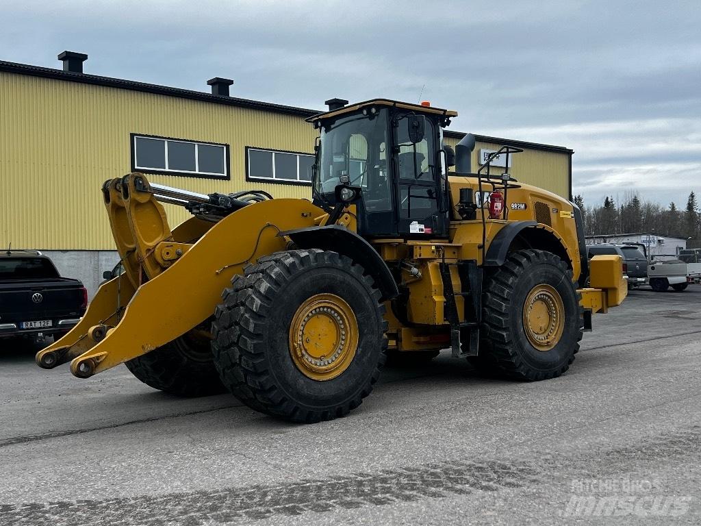CAT 982 M Kolesové nakladače