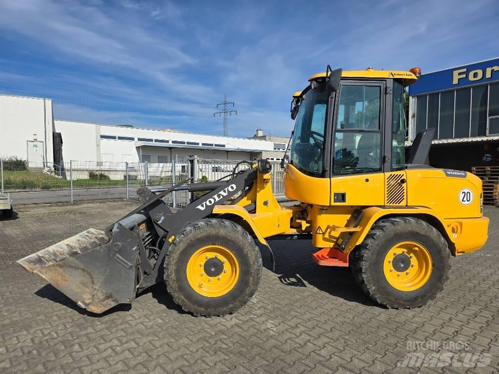 Volvo L 30 G Kolesové nakladače