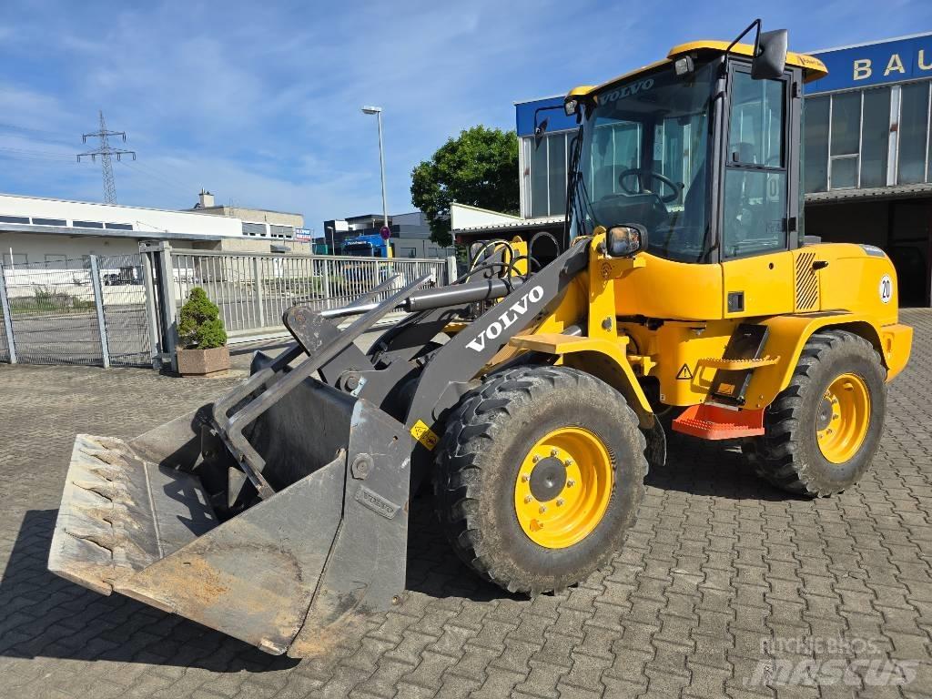 Volvo L 30 G Kolesové nakladače