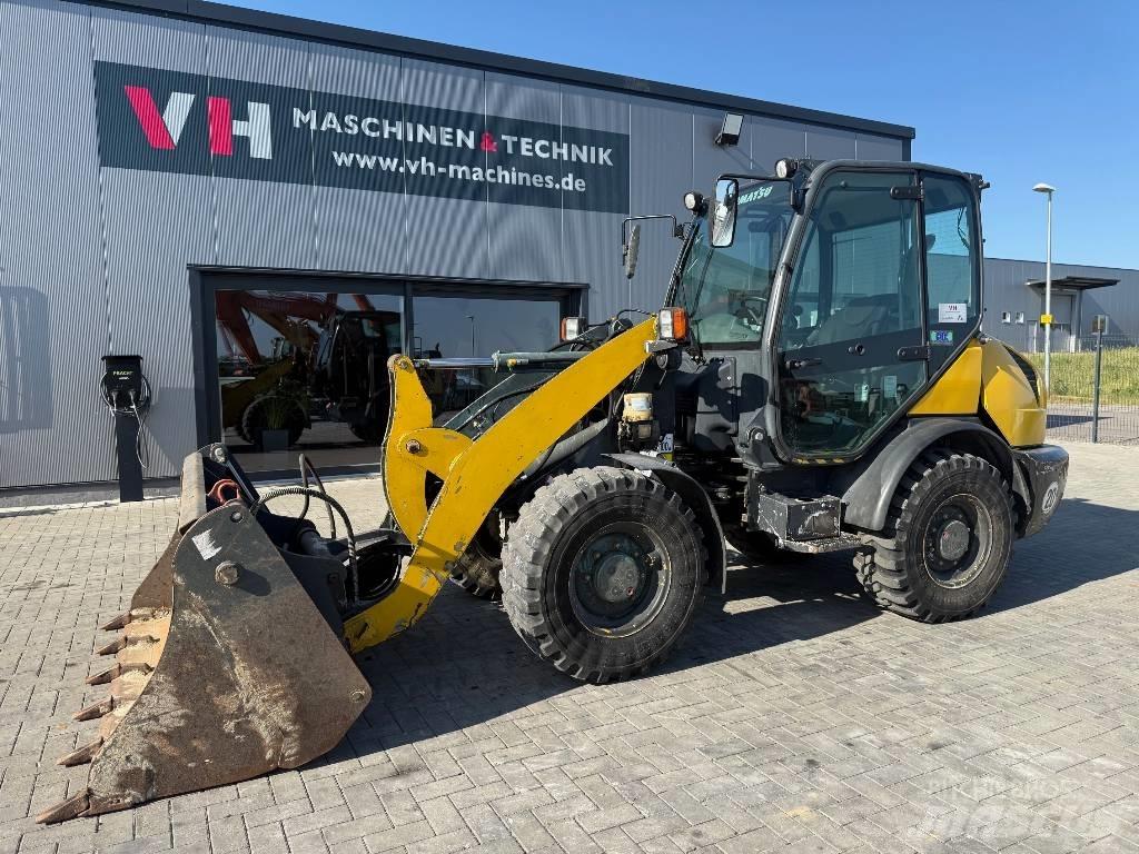 Komatsu WA 70-6 Kolesové nakladače