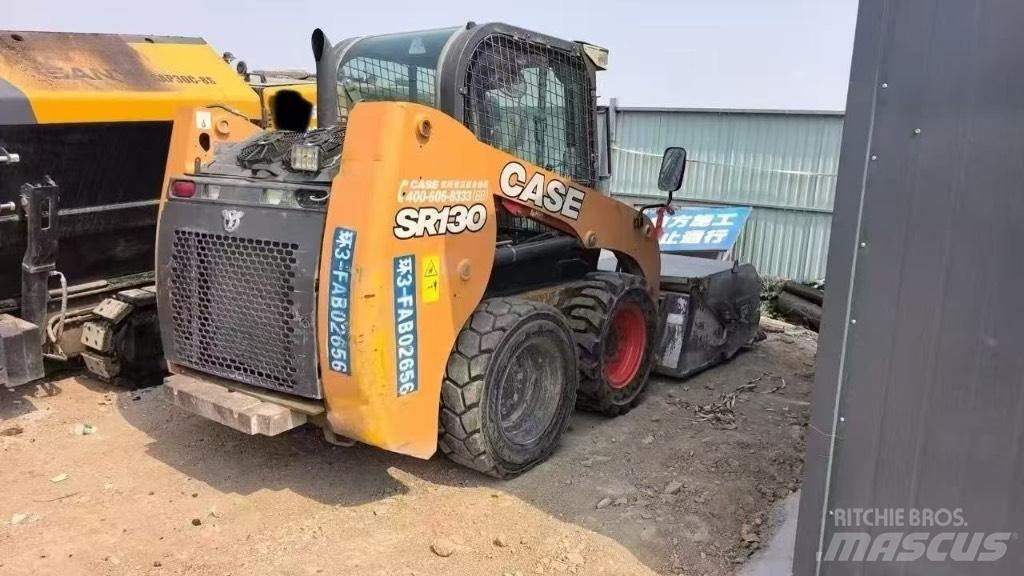 CASE SR 130 Šmykom riadené nakladače