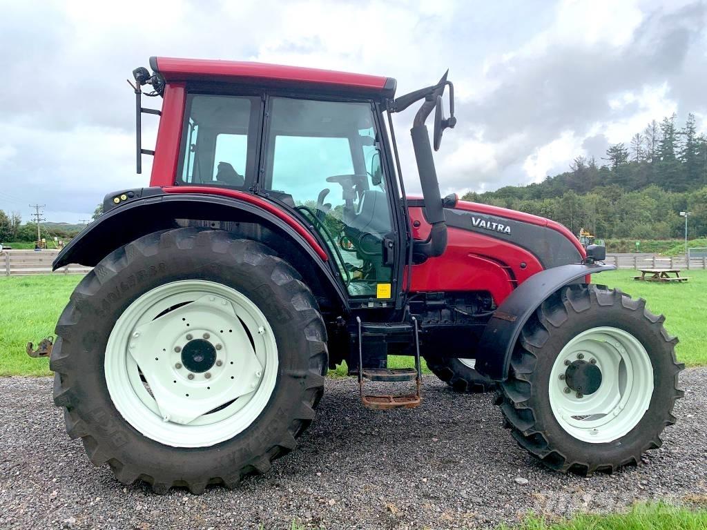 Valtra N101 Tractor Lesné traktory
