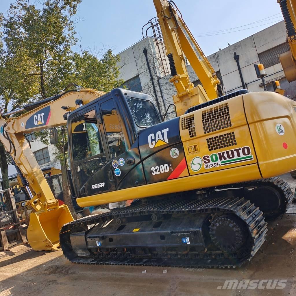 CAT 320 D2 Pásové rýpadlá
