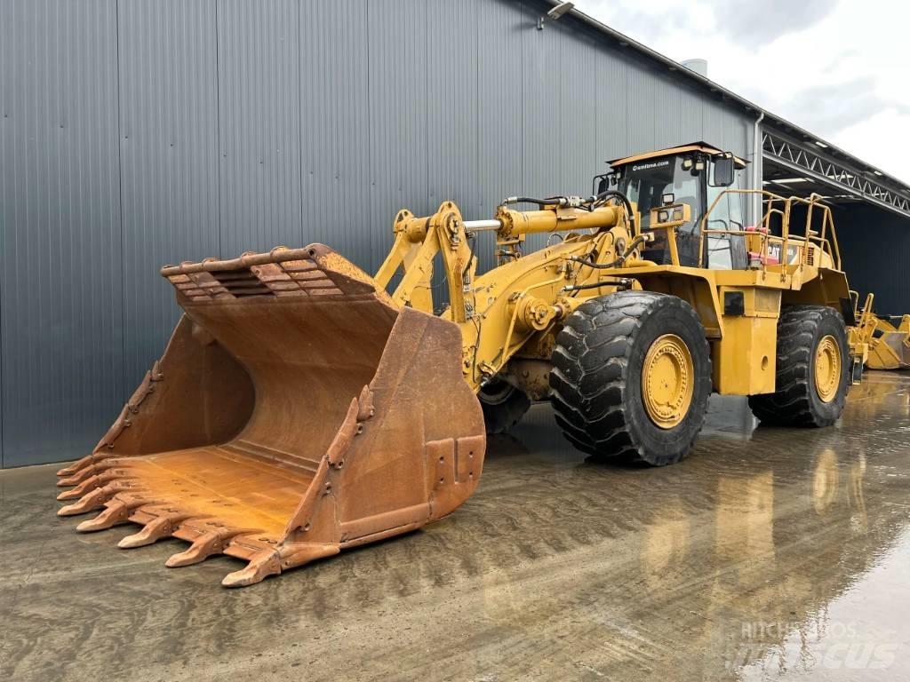 CAT 988H Kolesové nakladače