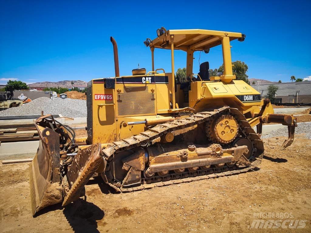 CAT D 6 M XL Pásové dozéry