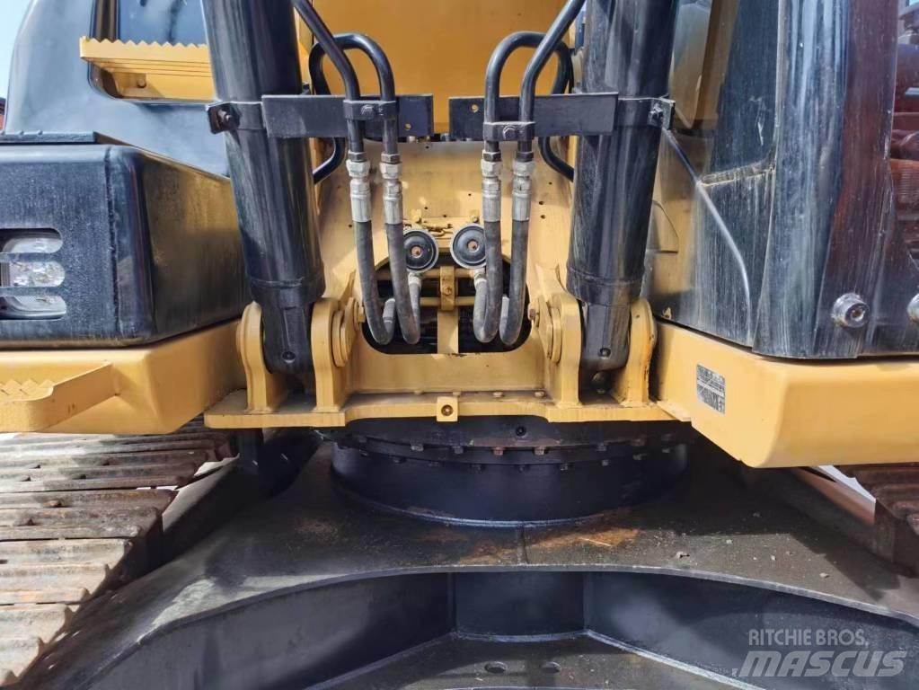 CAT 315 D2 Pásové rýpadlá